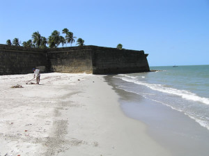 La plage de Forte Orange, Itamaracá, Pernambuco, Brésil. Author and Copyright Marco Ramerini