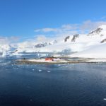 La base antarctique chilienne González Videla, Waterboat Point, Paradise Harbor, Antarctique. Auteur et Copyright Marco Ramerini