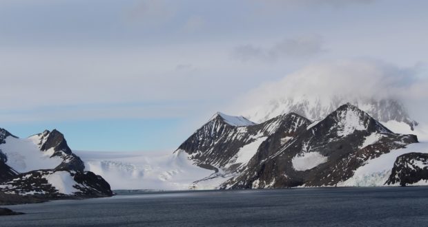 Baie de l'Espoir (Hope Bay / Bahía Esperanza),Détroit Antarctic (Antarctic Sound), Antarctique. Auteur et Copyright Marco Ramerini