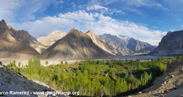 Cônes de Passu, vallée de Hunza, Pakistan. Auteur et Copyright Marco Ramerini